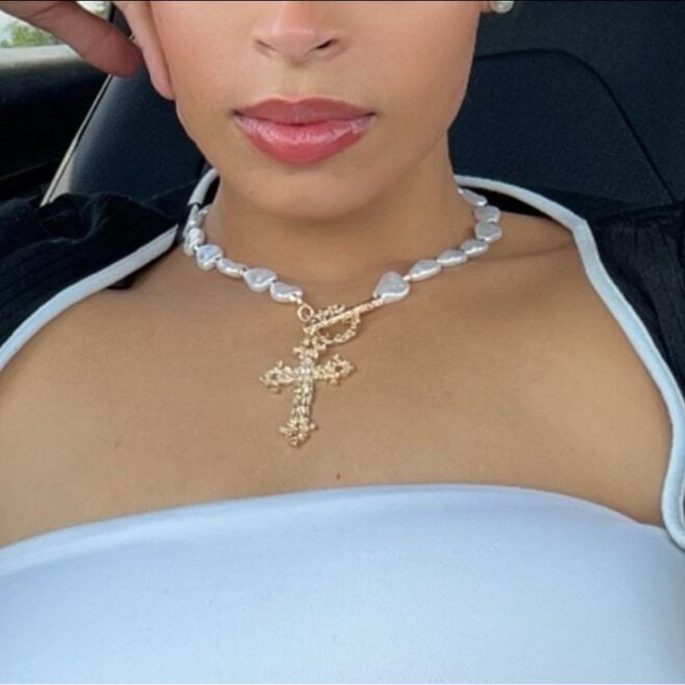 Elegant Gold and Pearl Cross Necklace